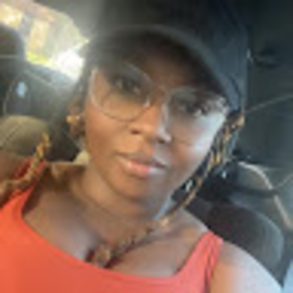 Meet your Posher, Jamila